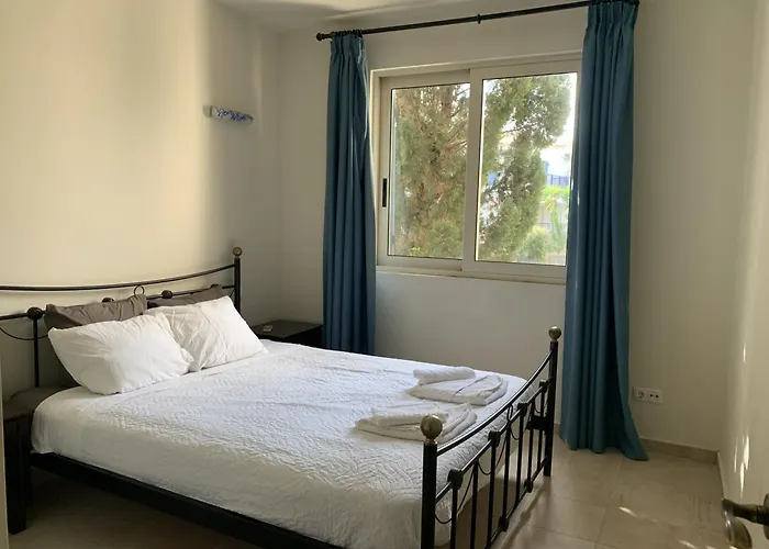 Elias & Casseiopia Χανιά